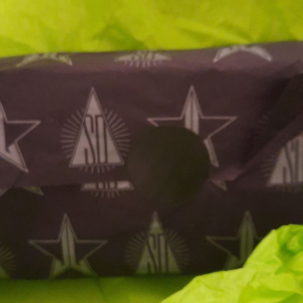 Jeffree Star x Shane Dawson Conspiracy palette